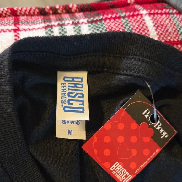 Betty Boop Black and Red Short Sleeve Tee with Retro Cartoon Design - Picture 4 of 4